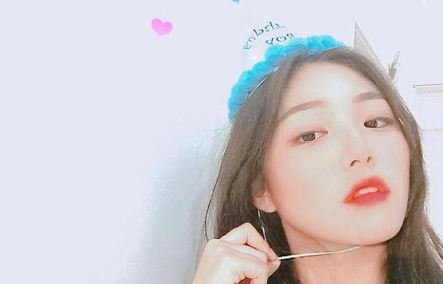 저우신위