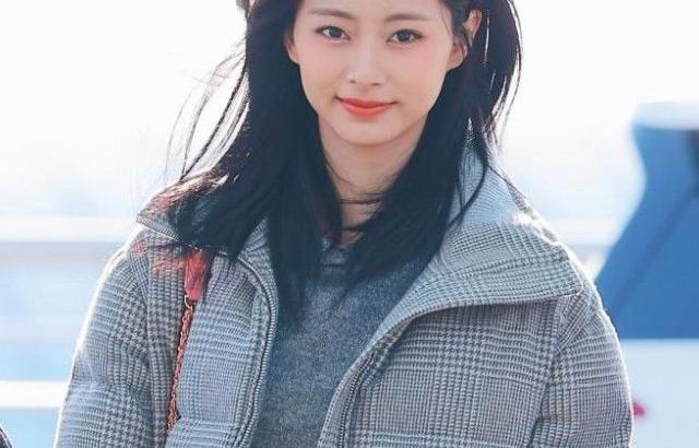 쯔위 (트와이스)