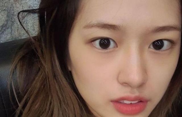 IVE AN YUJIN