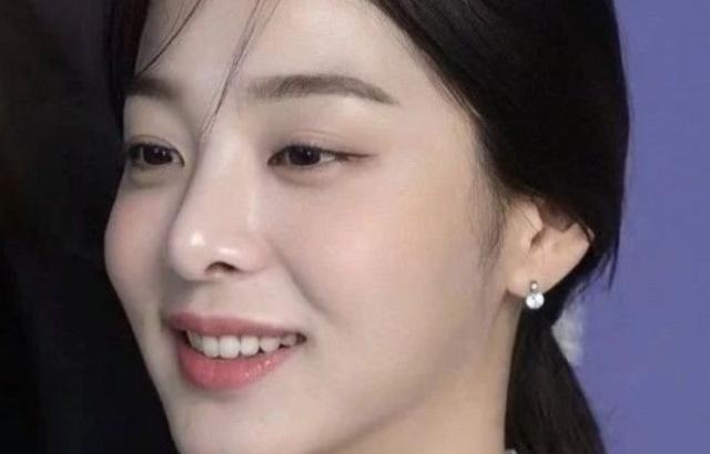 설인아