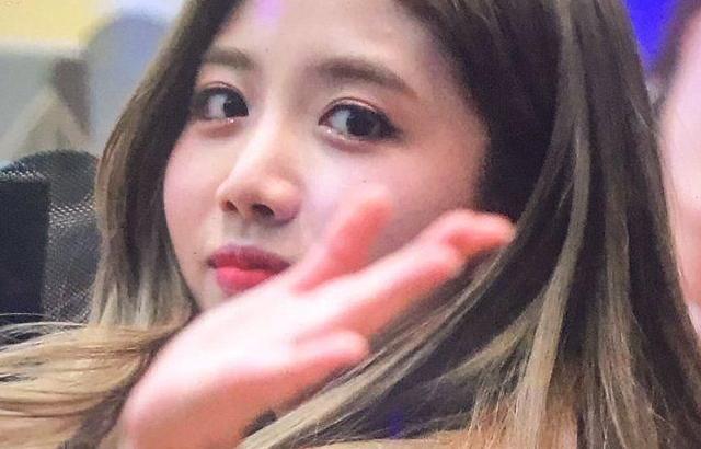 Cherry Bullet 유주