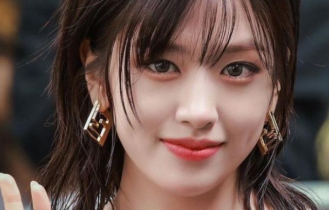 안유진