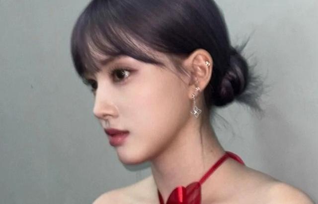 스테이씨 윤