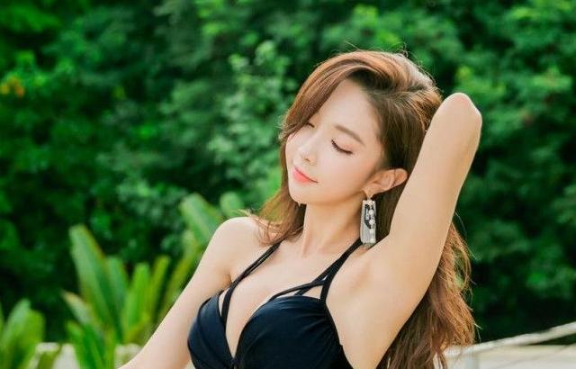underwear model__Park-Soo-Yeon