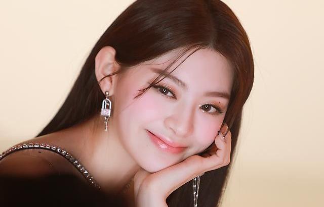 스테이씨 윤세은