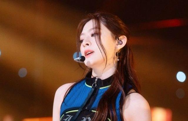 스테이씨 윤세은