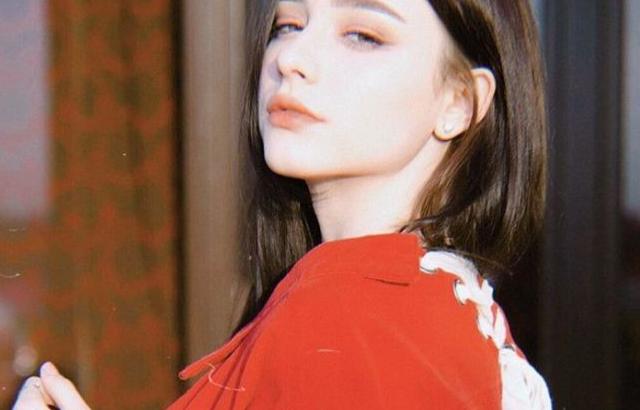 러시아의 못 생긴 처자 다샤 타란