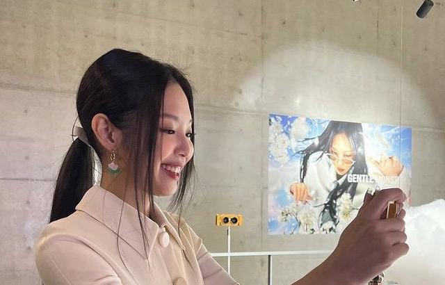 BLACKPINK JENNIE