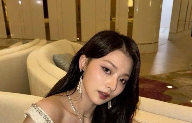 프로미스나인 이나경