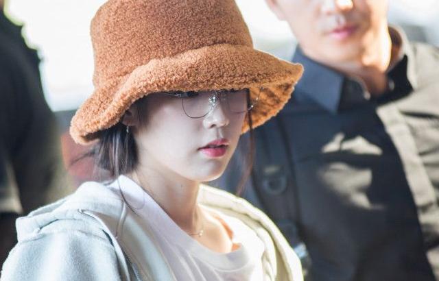 방콕 입국 귀여운 아이유