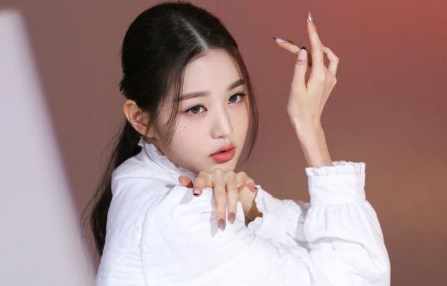 IVE WONYOUNG