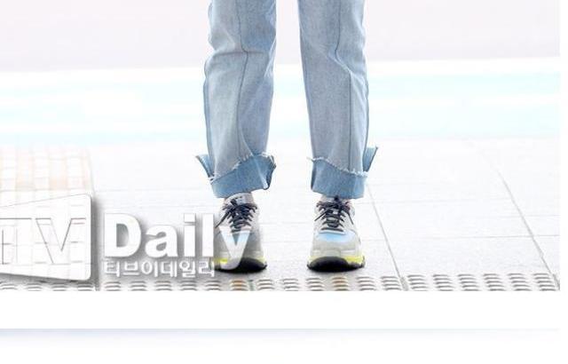 화장 연하게한 효린