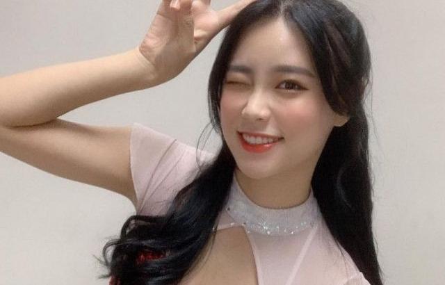 밀착 흰 슬립 청 반바지 박선주 치어리더