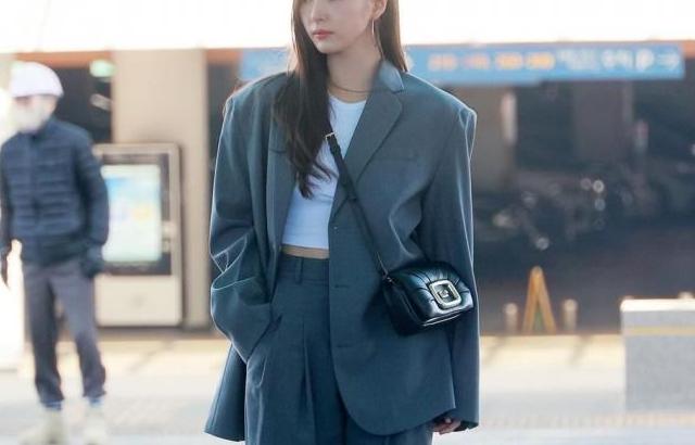 신세경