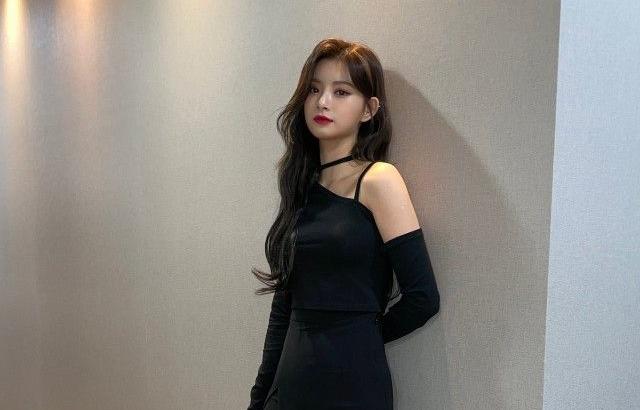 EVERGLOW 왕이런