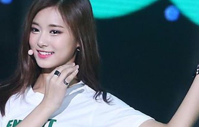 쯔위