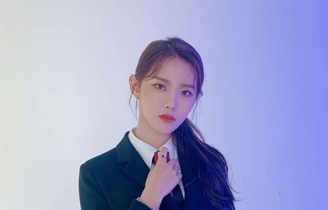 위클리 김지민