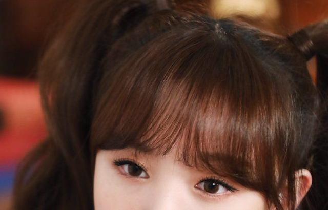 러블리즈 양갈래케이 김지연