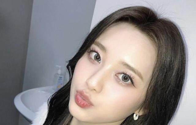 라잇썸 나영