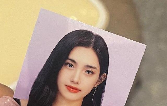 EVERGLOW SIHYEON