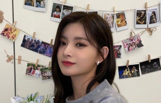 EVERGLOW 왕이런