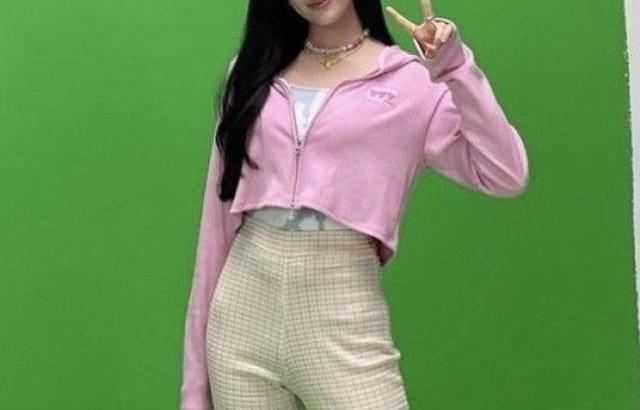 안유진