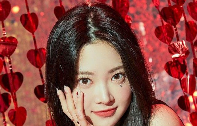 LE SSERAFIM Eunchae