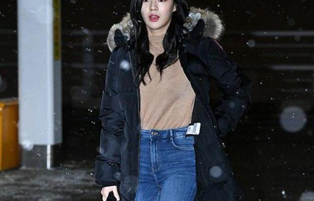 이선빈 '청바지 위에 롱부츠'
