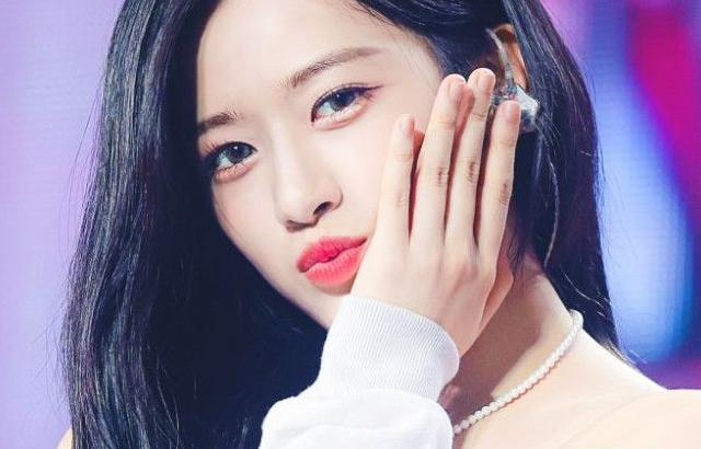 아이브 안유진