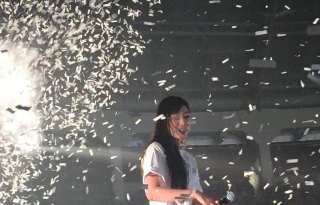 어제자 땀흘리는 지수 + 농사꾼 예인이
