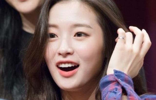 OH MY GIRL Arin