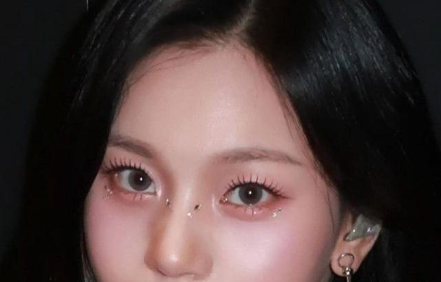 VIVIZ 엄지