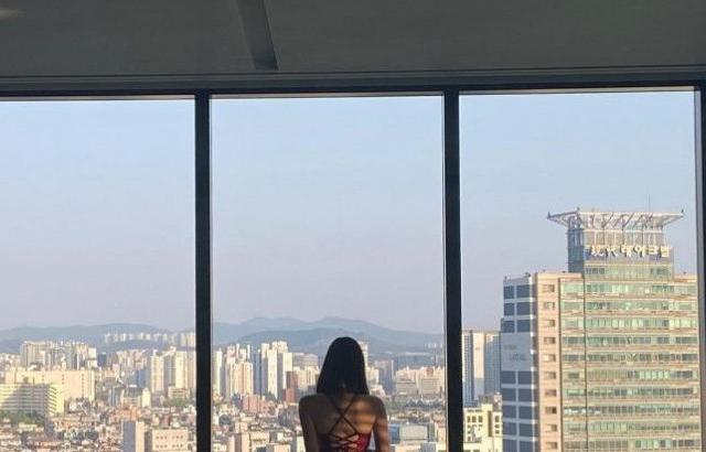안지현 수영장 원피스