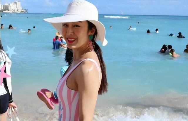 77년생 김경화 아나운서 수영복 몸매