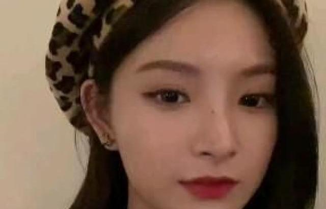 EVERGLOW 왕이런