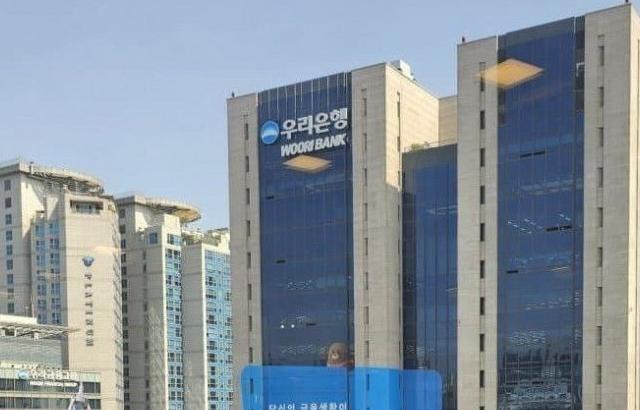 진격의 아이유