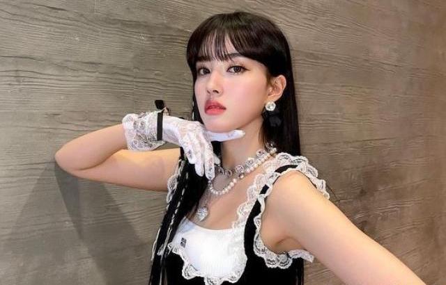 스테이씨 윤