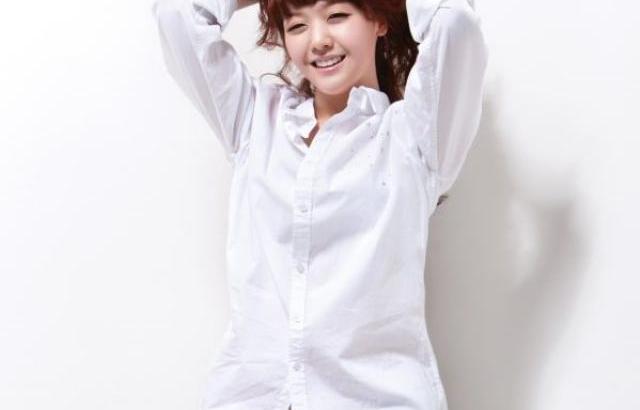 민아
