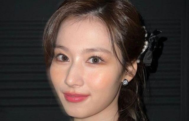 트와이스 사나