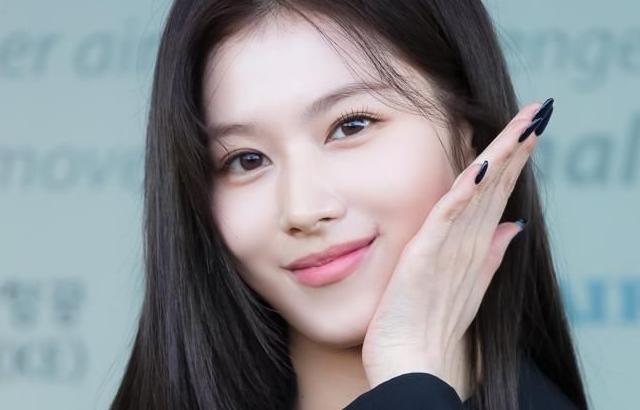 트와이스 사나