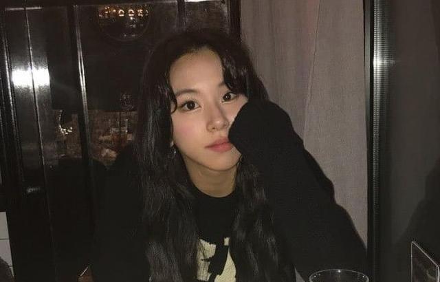 예리가 찍어준 채영이 (트와이스 인스타)