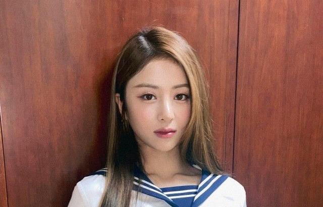 LE SSERAFIM YUNJIN
