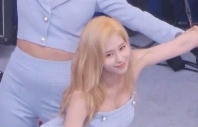 TWICE SANA