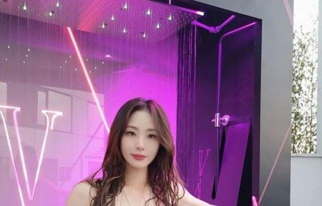 신수지 수영복