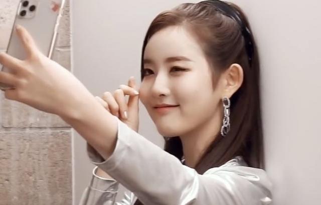 STAYC SIEUN