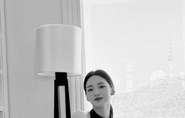 조이현 디올 향수 화보