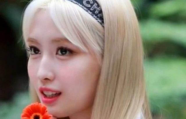 TWICE 모모