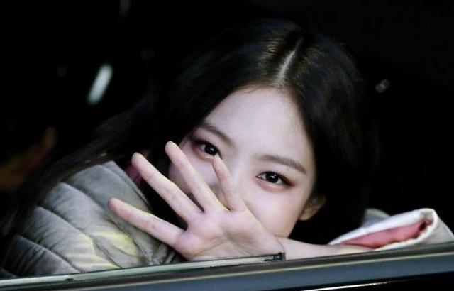 제니 퇴근짤