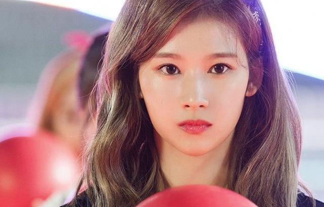 트와이스 사나 빈폴 스포츠