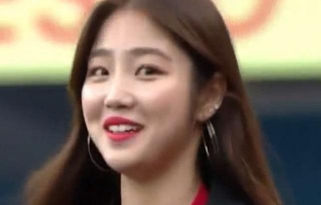 오빠보다 더 유명해진 삼성 투수 최채흥의 미녀 여동생